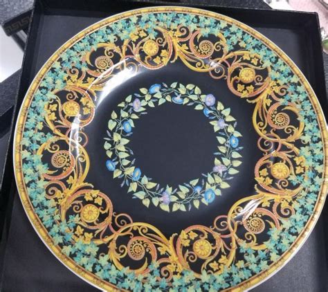 Versace Ikarus Gold Ivy Brotteller Plate 18 cm, brand new